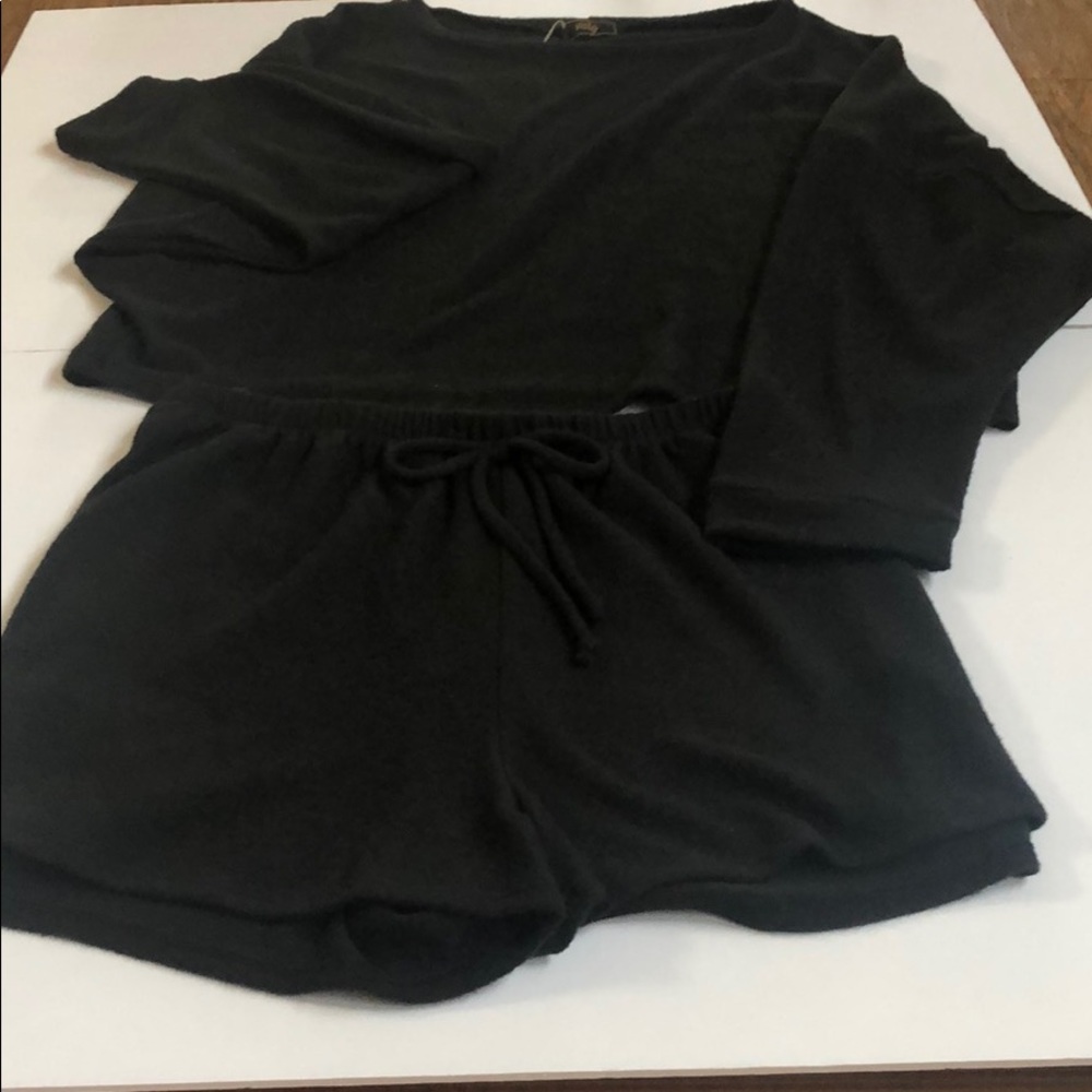 Vntg Black Fleece Shorts & Top Lounge Set